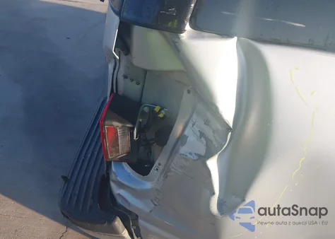 2000 Ford Expedition Xlt z USA, uszkodzony, nr VIN 1FMRU1564YLB90583